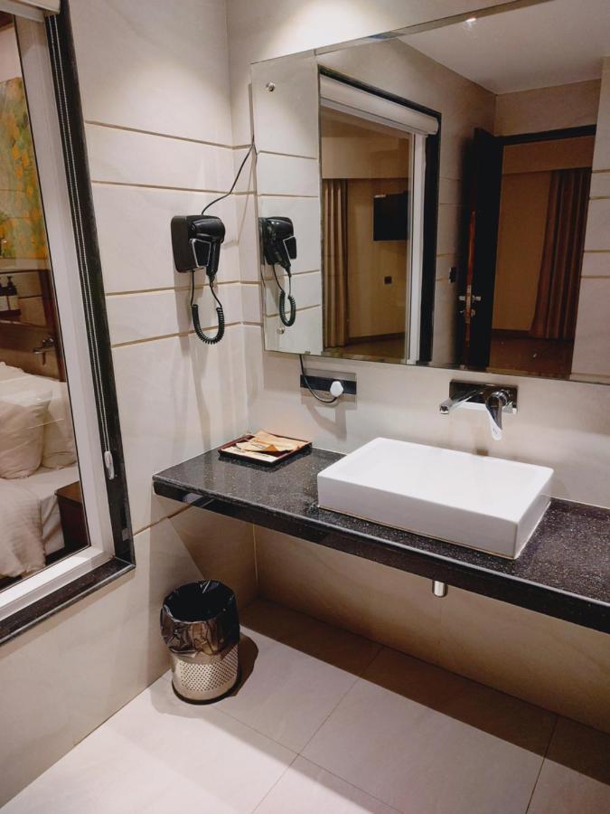 Regenta Central North Goa, Arpora Extérieur photo