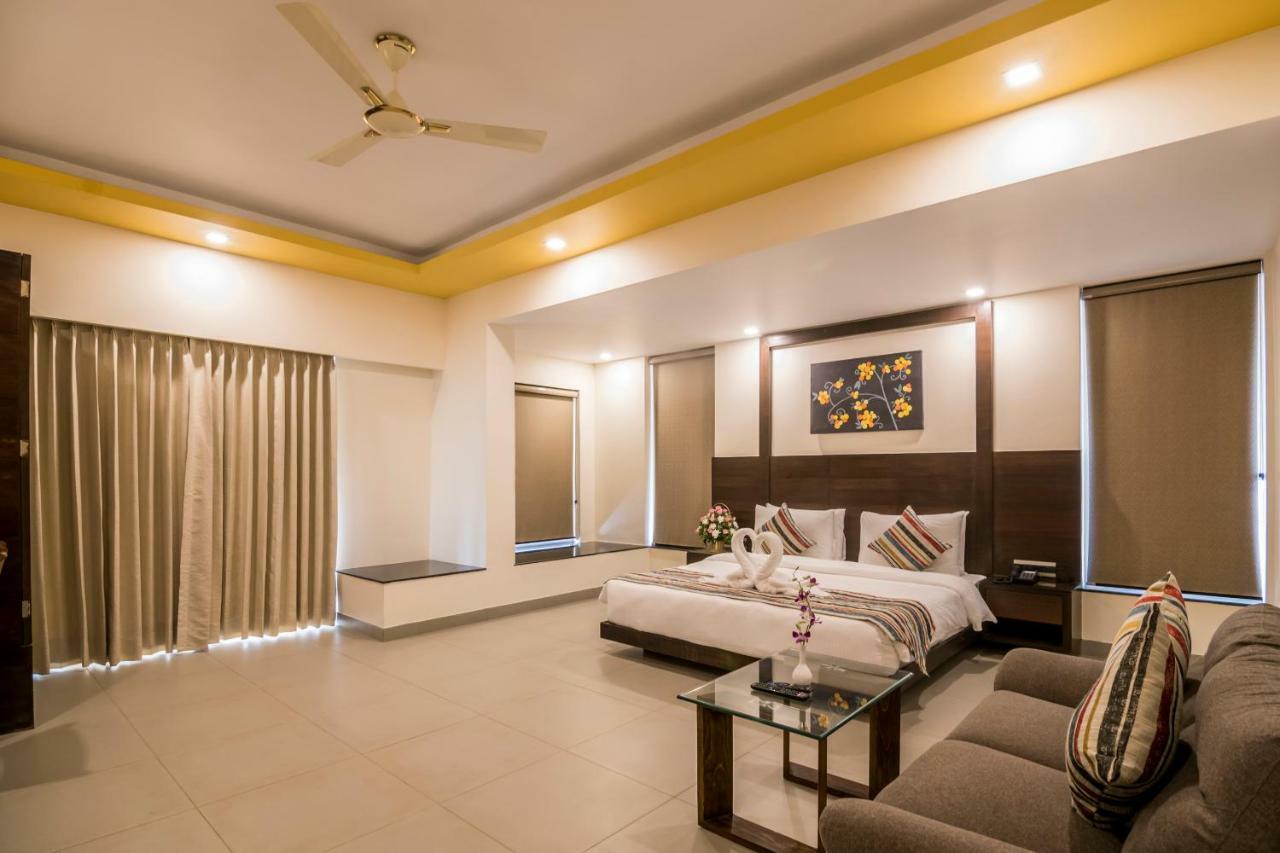 Regenta Central North Goa, Arpora Extérieur photo